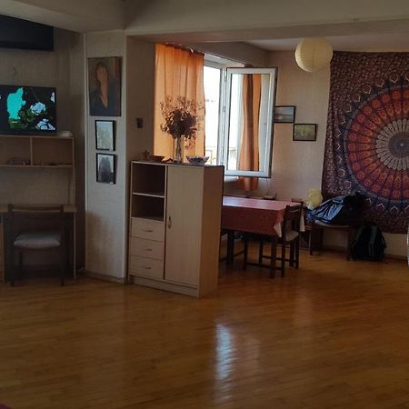 Good Apartment Тбилиси Екстериор снимка