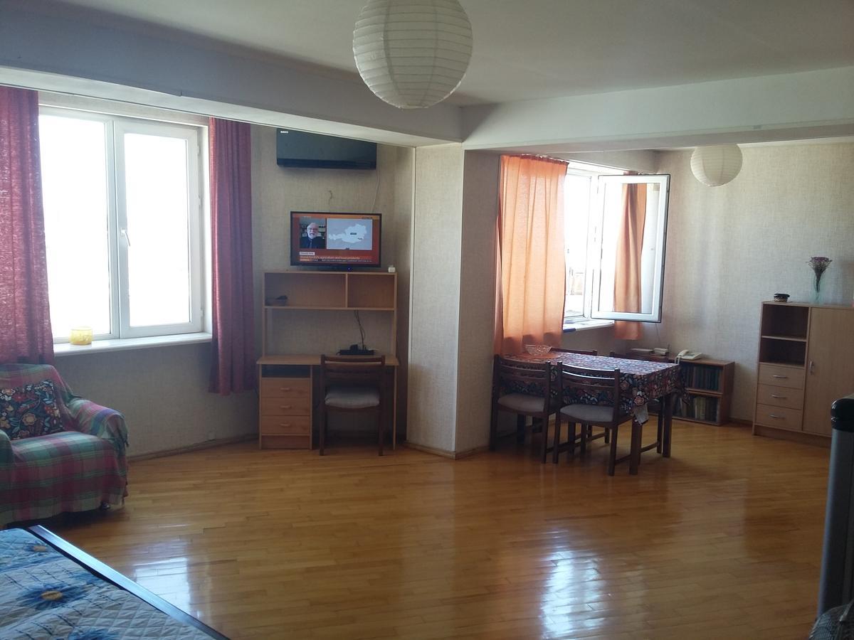 Good Apartment Тбилиси Екстериор снимка